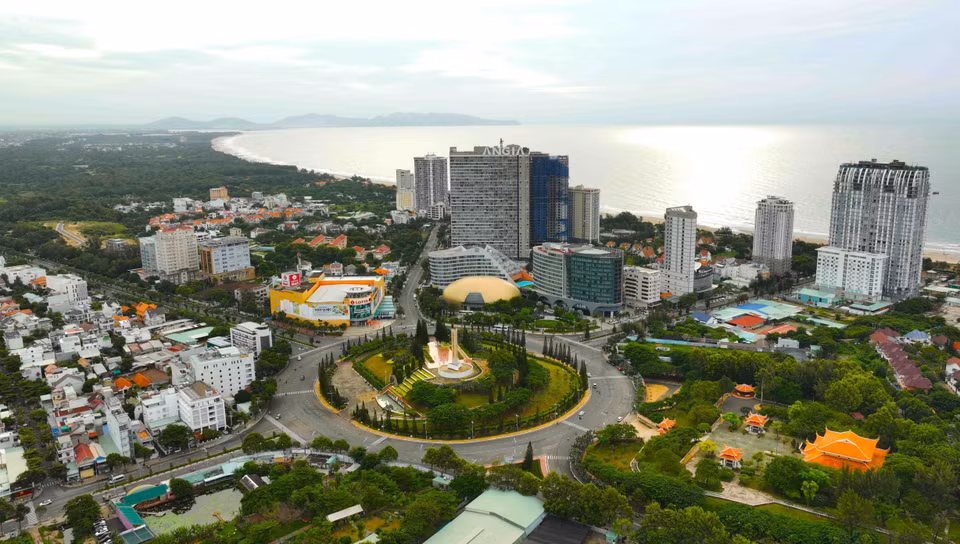 Desde 2020, Vung Tau ha ganado el premio "Ciudad de Turismo Limpio de la ASEAN" tres veces consecutivas. Foto: Vu Sinh - VNA