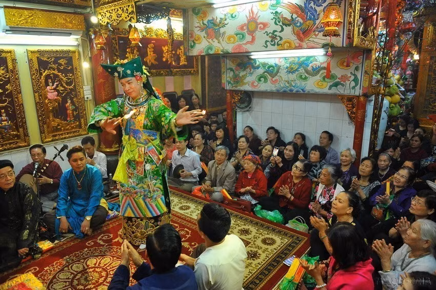 La práctica vietnamita de adoración a las Diosas Madres de los Tres Reinos fue registrada oficialmente por la UNESCO en la Lista Representativa del Patrimonio Cultural Inmaterial de la Humanidad en 2016. Fuente: VNA