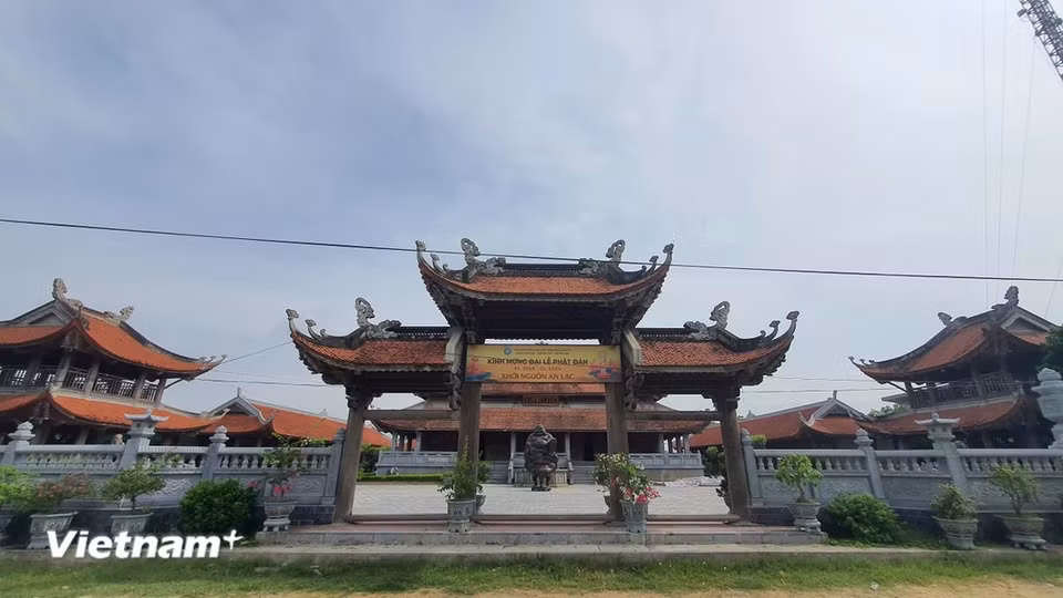 La pagoda Lam Son está situada en la comuna de Quynh Yen, distrito de Quynh Luu, provincia de Nghe An. (Foto: Huy Khanh/Vietnam+)