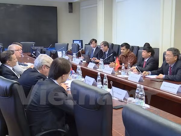 Vietnam fomenta nexos económicos con Rusia y Belarús