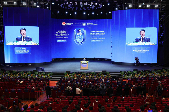 El ministro de Seguridad Pública de Vietnam, general Luong Tam Quang, habla en el evento. (Fuente: VNA) vna-potal-phien-be-mac-le-mo-ky-cong-uoc-ha-noi-8364938.jpg