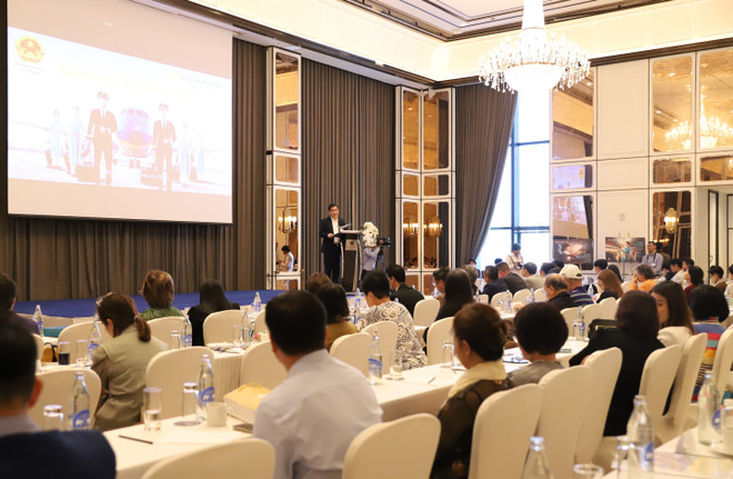 Panorama del evento. (Fuente: VNA) vna-potal-hoi-thao-thuc-day-du-lich-song-phuong-viet-nam-thai-lan-7898425.jpg