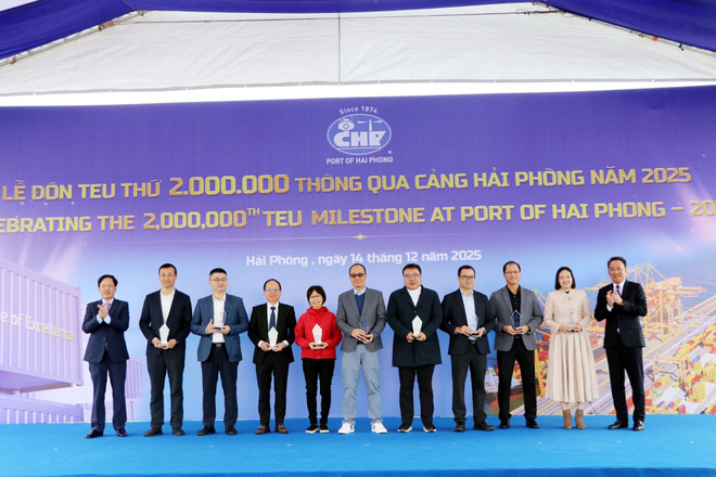 vna-potal-hai-phong-teu-thu-2-trieu-thong-qua-cang-hai-phong-trong-nam-2025-8470412.jpg