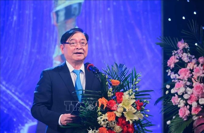 El presidente de la Unión de Asociaciones de Ciencia y Tecnología de Vietnam, Phan Xuan Dung, habla en el evento. (Fuente: VNA) le-22625.jpg