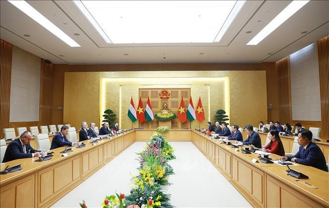 Panorama de la reunión. (Fuente: VNA) thu-tuong-2.jpg