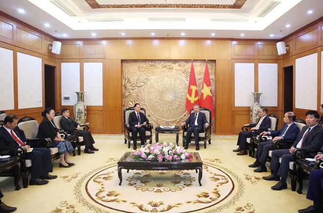 Panorama de la reunión. (Fuente: VNA) vna-potal-tong-bi-thu-to-lam-tiep-bi-thu-trung-uong-dang-chanh-van-phong-trung-uong-dang-ndcm-lao-8064654.jpg