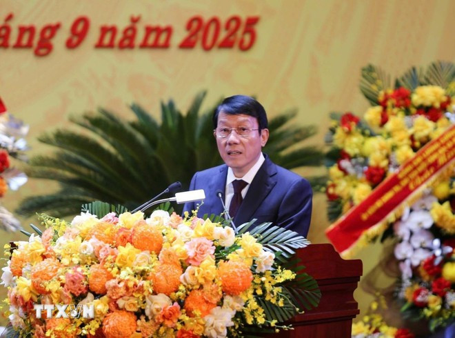 El miembro del Buró Político del Partido Comunista de Vietnam y ministro de Seguridad Pública, general Luong Tam Quang, habla en el evento. (Fuente: VNA) khai-mac-dai-hoi-dai-bieu-dang-bo-tinh-cao-bang-nhiem-ky-2025-2030-17-2.jpg
