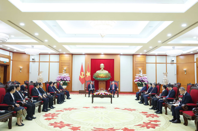 Panorama de la reunión. (Fuente: VNA) vna-potal-tong-bi-thu-to-lam-tiep-pho-thu-tuong-lao-kikeo-khaykhamphithoune-8366792.jpg