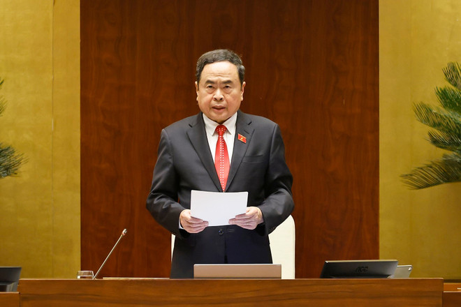 El presidente de la Asamblea Nacional de Vietnam, Tran Thanh Man, habla en el evento. (Fuente: VNA) vna-potal-quoc-hoi-thong-qua-nghi-quyet-cua-quoc-hoi-sua-doi-bo-sung-mot-so-dieu-cua-hien-phap-nam-2013-8093980.jpg