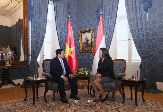 El 19 de enero de 2024, el primer ministro vietnamita, Pham Minh Chinh, se reunió con la presidenta húngara, Katalin Novák, durante su visita oficial a Hungría del 18 al 20 de enero de 2024. (Foto: VNA) vna-potal-thu-tuong-pham-minh-chinh-hoi-kien-tong-thong-hungary-katalin-novak-718807322-9-34-36.jpg