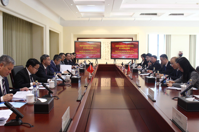 Panorama de la reunión. (Fuente: VNA) vna-potal-tang-cuong-hop-tac-giua-kiem-toan-nha-nuoc-viet-nam-trung-quoc-7917691.jpg