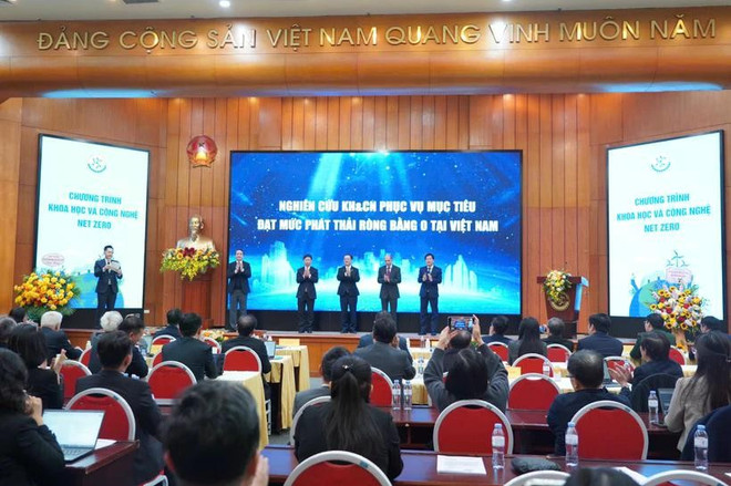 Para lograr el objetivo de Vietnam de cero emisiones netas para 2050, el país implementa el Programa de Ciencia y Tecnología Net Zero que prevé crear soluciones revolucionarias en el campo de las nuevas tecnologías. (Fuente: Vietnamplus) tao.jpg