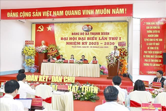 Panorama de la reunión. (Fuente: VNA) quoc-hoi-4825.jpg