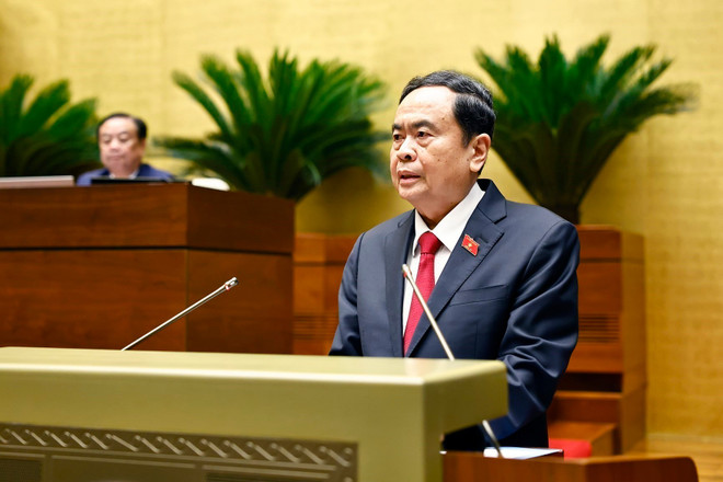 El presidente de la AN de Vietnam, Tran Thanh Man, habla en el evento. (Fuente: VNA) vna-potal-khai-mac-ky-hop-thu-9-quoc-hoi-khoa-xv-8012887.jpg