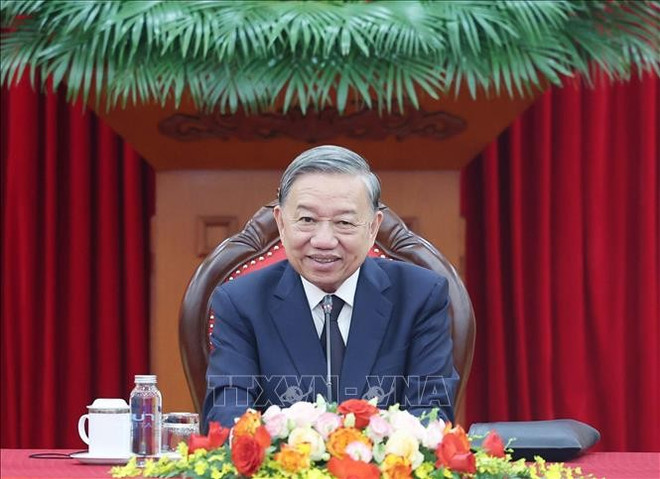 El secretario general del Comité Central del Partido Comunista de Vietnam, To Lam, sostuvo una llamada telefónica con el presidente del Partido Popular de Camboya y titular del Senado, Samdech Techo Hun Sen. (Fuente: VNA) uuid53566c95-09b9-45f0-9990-3c1ff65c0eedcode001library1type1mode1loctruecaptrue.jpg