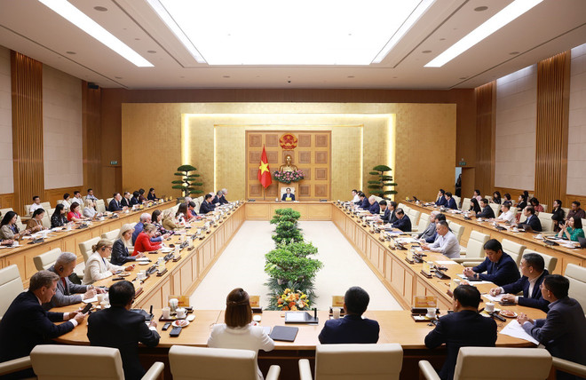 Panorama de la reunión. (Fuente: VNA) vna-potal-thu-tuong-lam-viec-voi-doan-hoi-dong-kinh-doanh-hoa-ky-asean-8144239.jpg