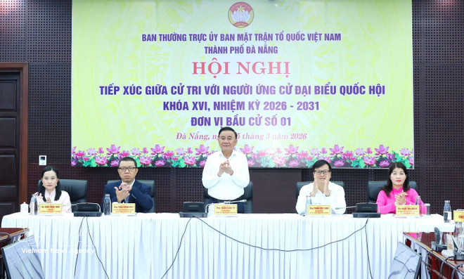 vnanet-thuong-truc-ban-bi-thu-tran-cam-tu-tiep-xuc-truc-tuyen-giua-cu-tri-voi-nguoi-ung-cu-dai-bieu-quoc-hoi-khoa-xvi-thanh-pho-da-nang-8621936.jpg
