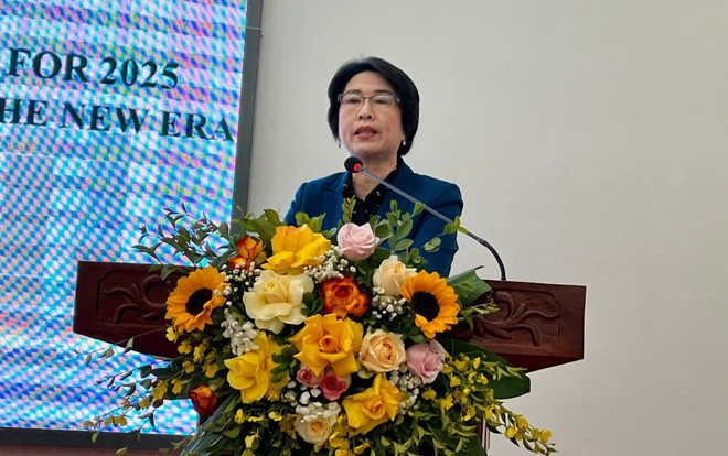 La directora del Instituto Central de Gestión Económica (CIEM), Tran Thi Hong Minh, evaluó que Vietnam sigue siendo un destino con amplias conexiones con los mercados. (Foto: Vietnam+) 3.jpg