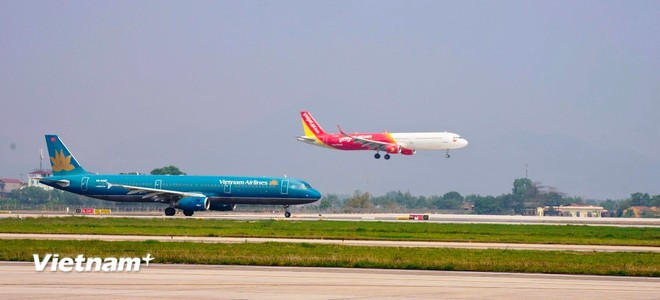 Aterrizajes y despegues en un aeropuerto de Vietnam. (Foto: Vietnam+) may-bay-11062025.jpg