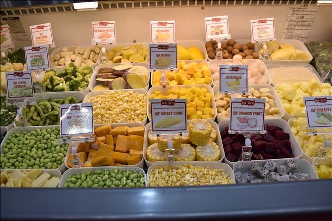 Alimentos y productos agrícolas vietnamitas presentados en el evento (Fuente: VNA) vna-potal-doanh-nghiep-viet-nam-tham-gia-hoi-cho-quoc-te-ve-thuc-pham-va-do-uong-nhat-ban-2025-stand.jpg