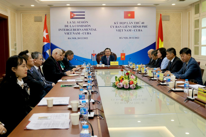 En la 40 sesión de la Comisión Intergubernamental Vietnam-Cuba (diciembre de 2022 en Hanoi). Foto: Periódico del Gobierno de Vietnam image6487327-1-1671533361554799032805.jpg