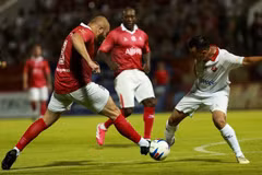 En el partido amistoso entre Manchester Reds y estrellas vietnamitas (Fuente: VNA)