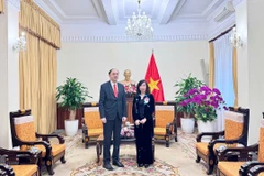 La viceministra de Relaciones Exteriores de Vietnam Le Thi Thu Hang y el embajador de Armenia en Vietnam, Suren Baghdasaryan. (Fuente: Ministerio de Relaciones Exteriores de Vietnam)