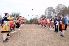 Pueblo minoritario Mong en Son La celebra su Año Nuevo tradicional