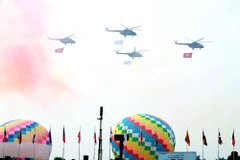 Un espectáculo de aviones en el ensayo para la inauguración de la Exposición Internacional de Defensa de Vietnam 2024. (Foto: Ministerio de Defensa)