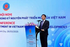 El ministro de Finanzas Nguyen Van Thang subraya la determinación del Partido Comunista y el Gobierno de liberar todos los recursos para el desarrollo (Foto: Vietnam+) 