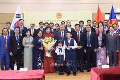 El secretario general del PCV, To Lam, se reúne con comunidad de connacionales en Corea del Sur (Fuente: VNA)