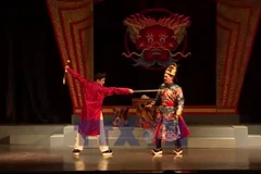 Jóvenes artistas vietnamitas aportan nueva vitalidad al teatro tradicional