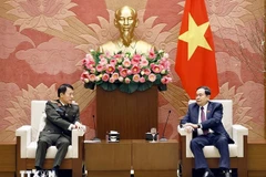 El presidente de la Asamblea Nacional, Tran Thanh Man y el ministro de Seguridad Pública, Luong Tam Quang. (Fuente: VNA)