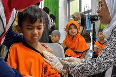 Indonesia enfrenta aumento en casos de sarampión