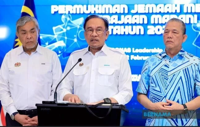 El primer ministro de Malasia, Anwar Ibrahim, habla en una conferencia de prensa (Foto: Bernama)