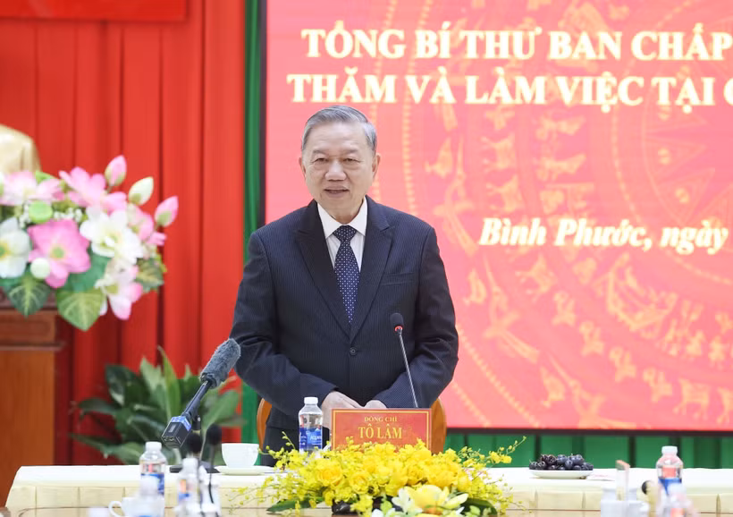 El secretario general del Partido Comunista de Vietnam, To Lam, en la reunión con la Policía de Binh Phuoc. (Fuente: VNA)