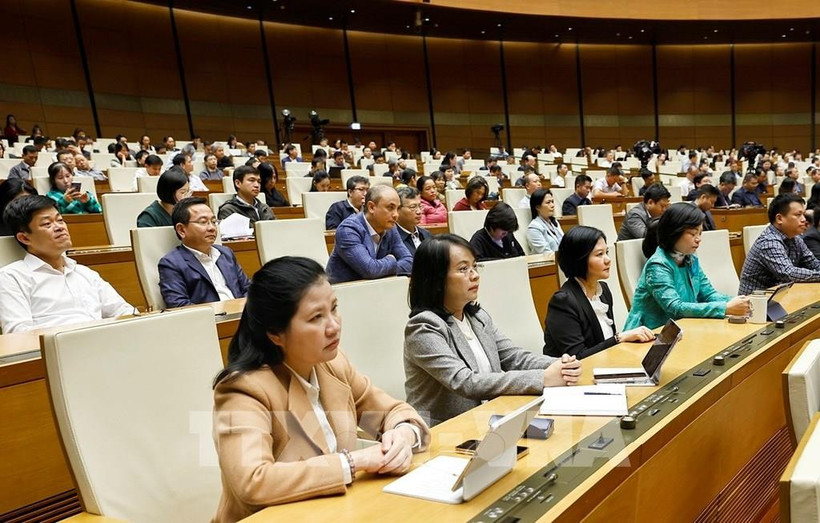 Parlamento de Vietnam analiza normas judiciales relacionadas con la administración local de dos niveles