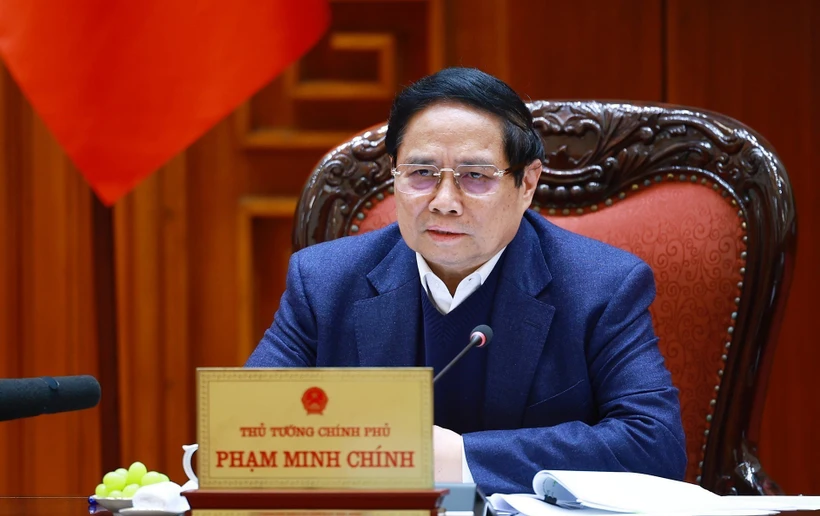 El primer ministro Pham Minh Chinh habla en la reunión. (Foto: VNA)