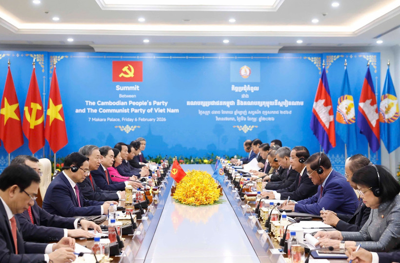 Encuentro de alto nivel entre el Partido Popular de Camboya y el Partido Comunista de Vietnam. Foto: VNA