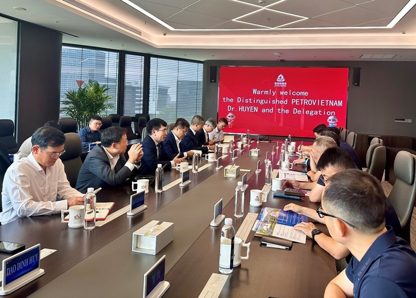 Delegados en la reunión (Foto: petrovietnam.petrotimes.vn)