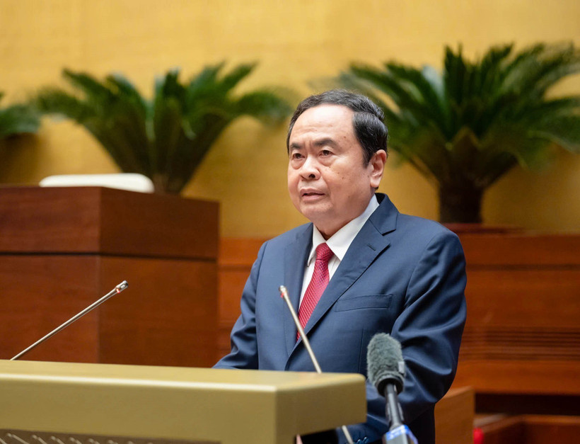 El presidente de la Asamblea Nacional de Vietnam, Tran Thanh Man, habla en la reunión. (Foto: VNA)