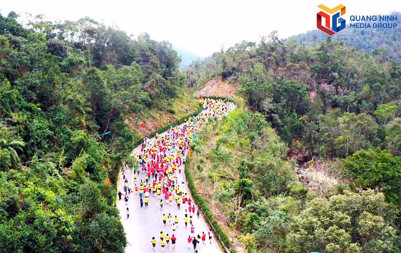 La carrera Yen Tu Heritage 2024 atrae a unos 6.000 atletas. (Foto: baoquangninh.vn)