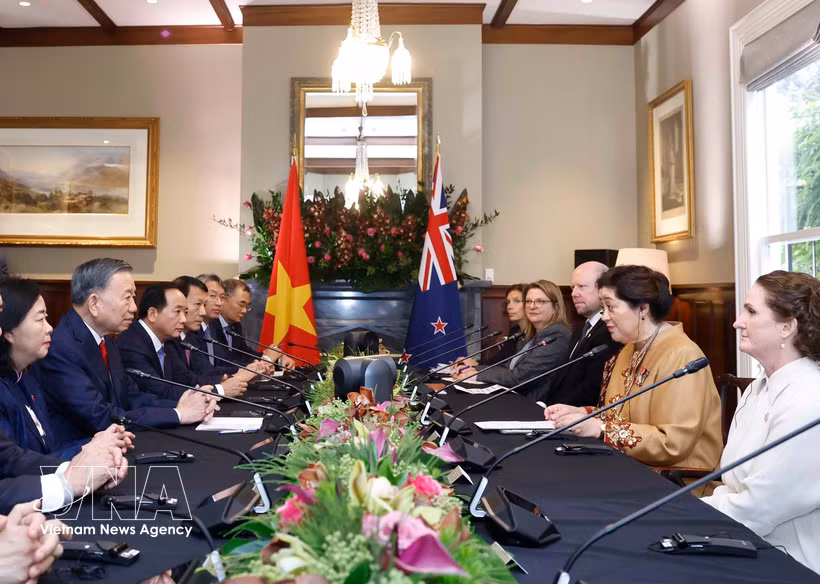 El secretario general del Comité Central del Partido Comunista de Vietnam (PCV) y presidente del Estado, To Lam, se reúne con la Gobernadora General de Nueva Zelanda, Dame Cindy Kiro, Foto: VNA