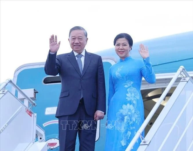 El secretario general del Comité Central del Partido Comunista de Vietnam, To Lam, su esposa concluyen su visita a Bielorrusia. (Foto: VNA)