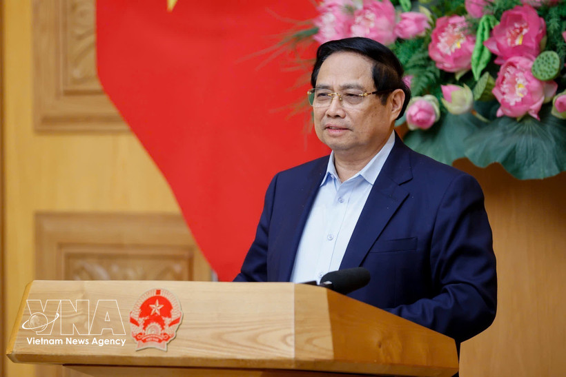El primer ministro de Vietnam, Pham Minh Chinh, interviene en la reunión. (Foto: VNA)