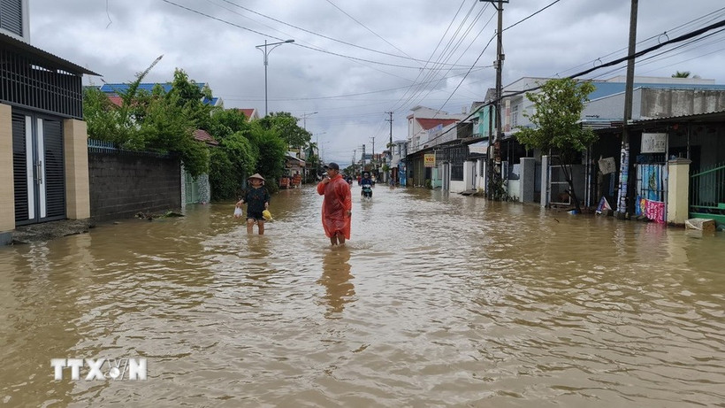 La comuna de Dien Dien, provincia de Khanh Hoa, queda inundada (Foto: VNA)