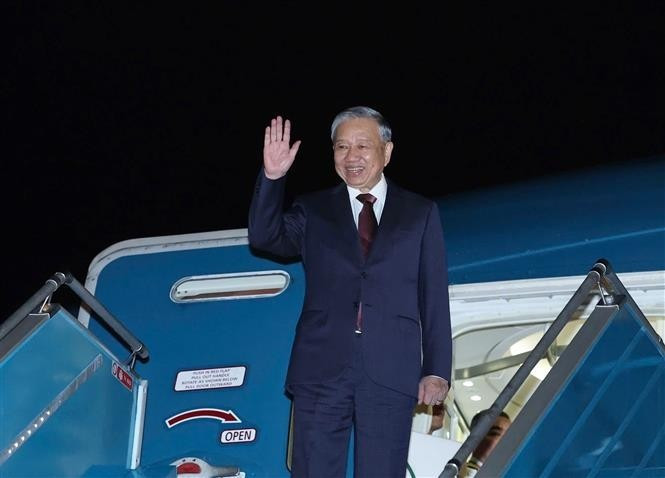 Líder partidista de Vietnam parte de Hanoi para realizar visita de Estado a Corea del Norte