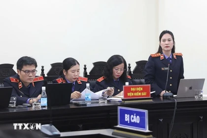 Un representante de la Fiscalía afirma que el contenido de la leche falsificada supera el nivel declarado no significa que es mejor». (Foto: VNA)