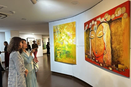 Visitantes en el evento. (Fuente: VNA)