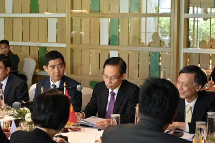 El secretario del Comité Central del Partido Comunista de Vietnam y ministro de Relaciones Exteriores, Le Hoai Trung, en el evento. (Fuente: Cancillería)